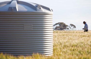 What are the types of storage tanks and their advantages?